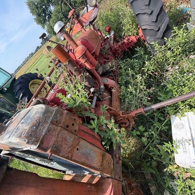 Sale Photo Thumbnail #12: Tractor unknown condition