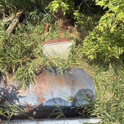 Sale Photo Thumbnail #121: Buyer must purchase all and clear out all items. There will be a $500 cleaning deposit. Once all of the items have been removed, you will receive your $500 Cleaning deposit back. All Scrap Metal pictured must be removed. You will have one week to complete