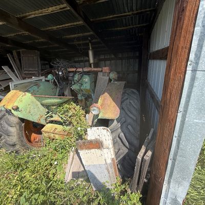 Sale Photo Thumbnail #66: Tractor unknown condition