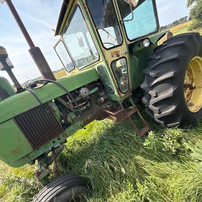 Sale Photo Thumbnail #13: Tractor unknown condition