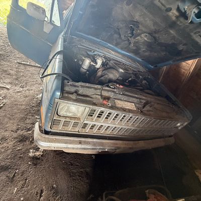 Sale Photo Thumbnail #52: 1982 Chevy suburban condition unknown