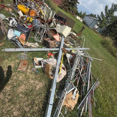 Sale Photo Thumbnail #134: Buyer must purchase all and clear out all items. There will be a $500 cleaning deposit. Once all of the items have been removed, you will receive your $500 Cleaning deposit back. All Scrap Metal pictured must be removed. You will have one week to complete