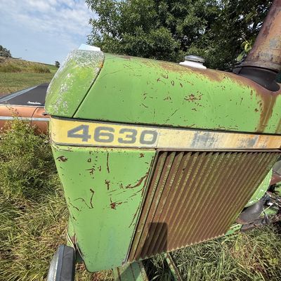 Sale Photo Thumbnail #25: Tractor unknown condition