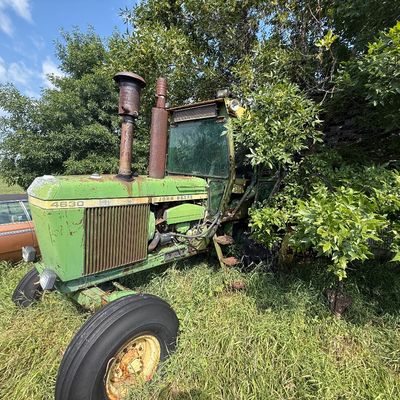 Sale Photo Thumbnail #24: Tractor unknown condition