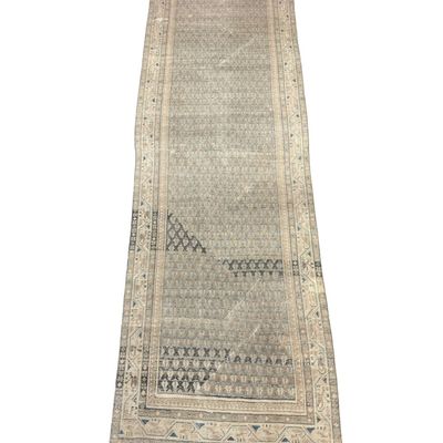 Neutral Geometric Rug – Understated Handmade Style