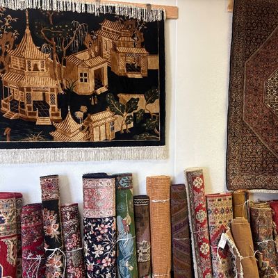 Rug Showroom Collection – Handmade Rugs & Decorative Textiles