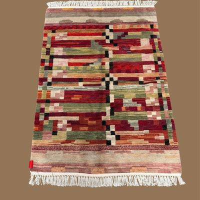 Contemporary Patchwork Rug – Bold Reds & Neutral Tones