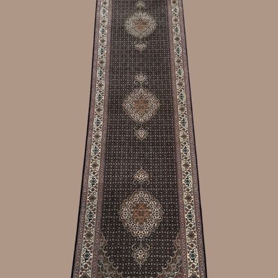 Long Dark Runner Rug – Elegant Medallion Pattern