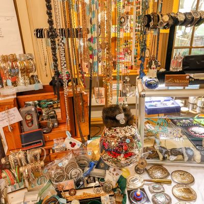 Sale Photo Thumbnail #156