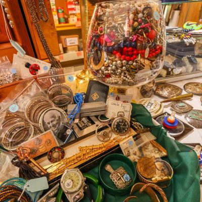 Sale Photo Thumbnail #157