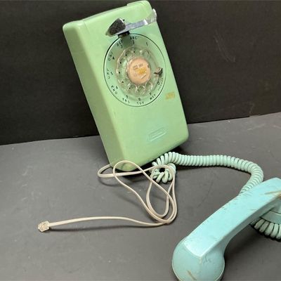 Sale Photo Thumbnail #53: Lot # : 544 - Vintage Western Electric Wall Phone