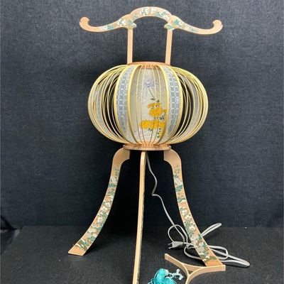 Sale Photo Thumbnail #55: Lot # : 547 - Asian Wood & Paper Lantern Lamp
