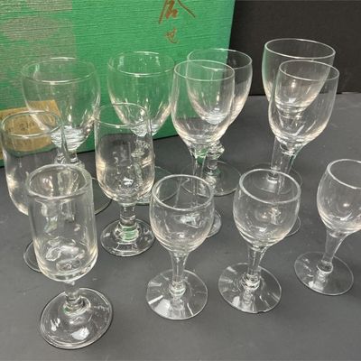 Sale Photo Thumbnail #61: Lot # : 553 - Mixed Cordial Glasses
