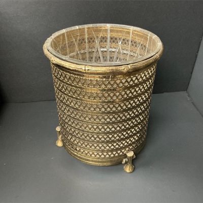 Sale Photo Thumbnail #27: Lot # : 517 - Vintage Metal Trash Can, Coin Trivet & Lighter Top
