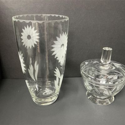 Sale Photo Thumbnail #17: Lot # : 504 - Vintage Etched Glass Vase & Candy Dish
