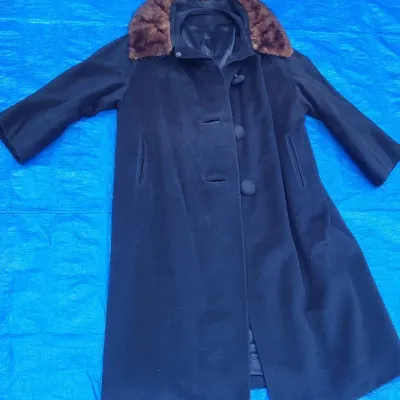 Vintage woman s coat with fur collar