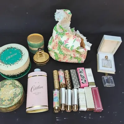 Lot of vintage cosmetics