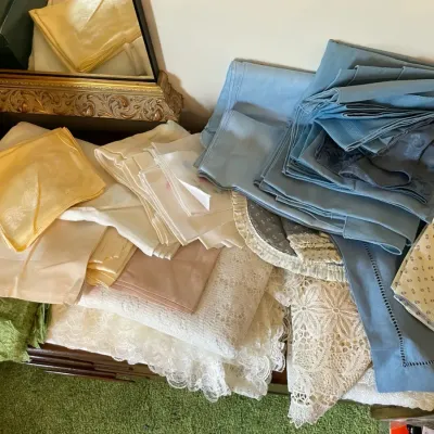 Lot of table linens
