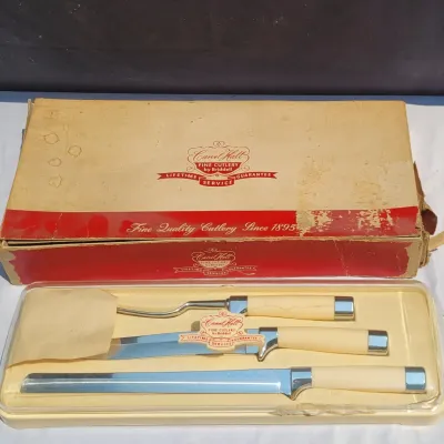 Vintage carvel hall carving knife set