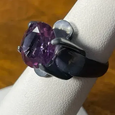 003 size 5 5 sterling silver ring with purple stone