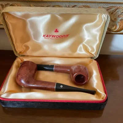 Pair of vintage tobacco pipes with case