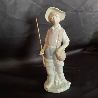 Lladro figurine nino pescador fisher boy with box