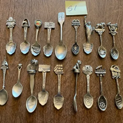 18 collectible spoons