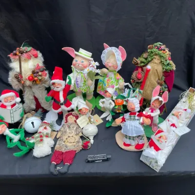 Lot of christmas decor mostly anna lee dolls