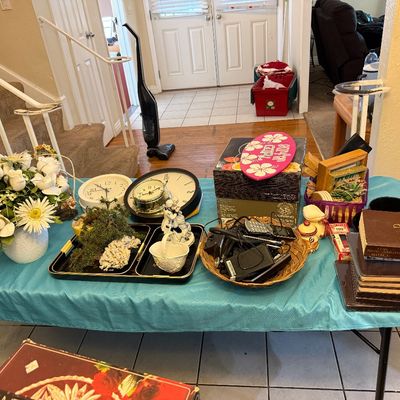 Estate sale photo