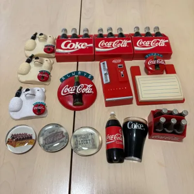 C10 lot of 15 coca cola magnets