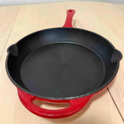 Lk threshold 10 inch red cast iron skillet