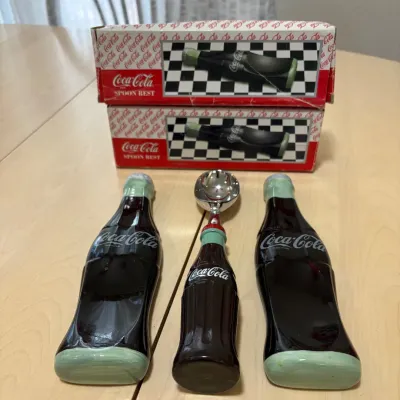 C20 coca cola set of two spoon rests and an ice cream scooper