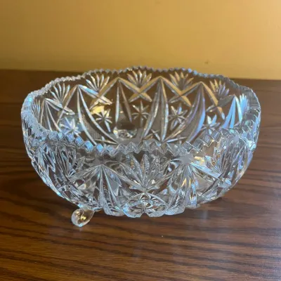 hd Vintage Cut Glass Crystal Footed Bowl with Intricate Starburst Pattern .jpg