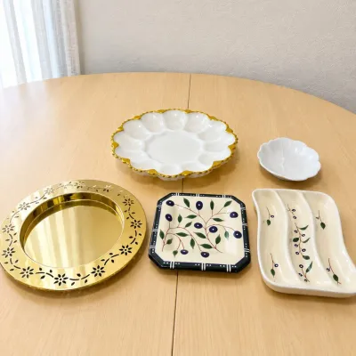 Hd set of decorative glass and ceramic platters with unique designs