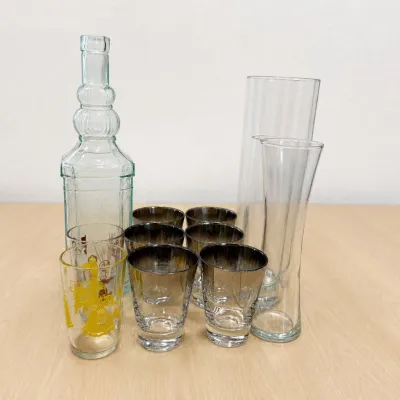 Hd glass decor set with illustrated retro cocktail glasses