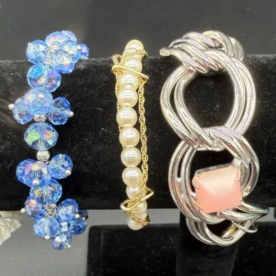Sale Photo Thumbnail #3