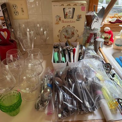 Estate sale photo