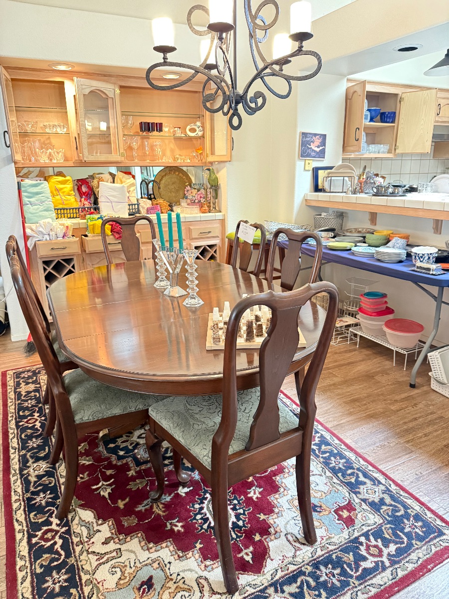 The Vineyards 🍇Estate Sale