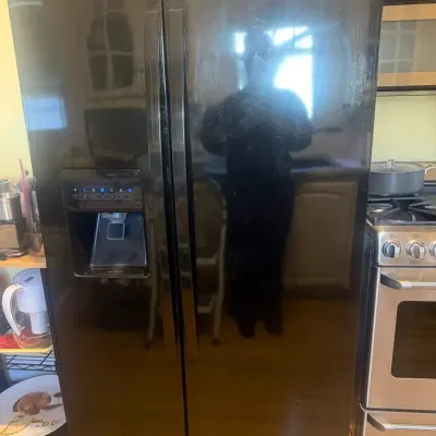Whirlpool Refrigerator 68.5” X38.5” X 31”