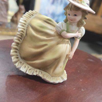 Vintage Lefton Bloomer Girl Figurine KW3080