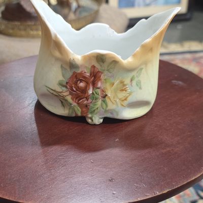 Victorian Era Porcelain Rose-Decorated Jardiniere