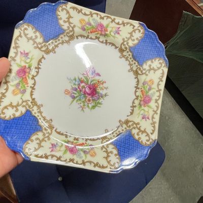 Gold Castle "Floral In Gold Scrolls" Square Plate