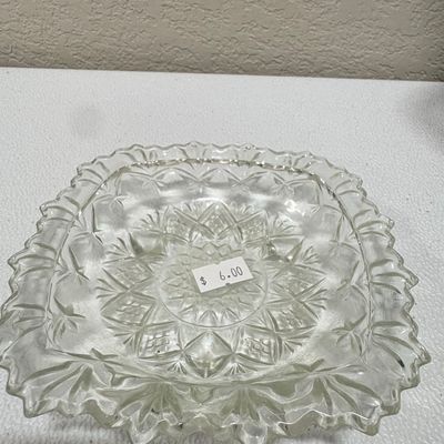Pasari Indonesia Square Bowl with Scalloped Edge Riscam5-26-149