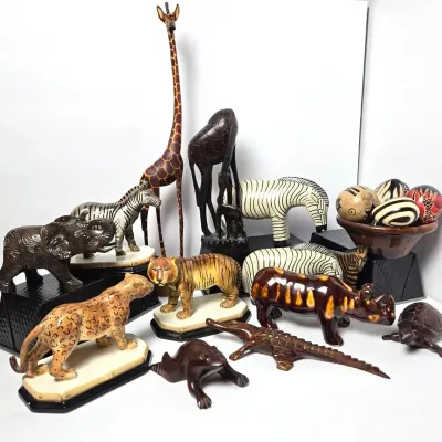 Animal Figurines & Eggs