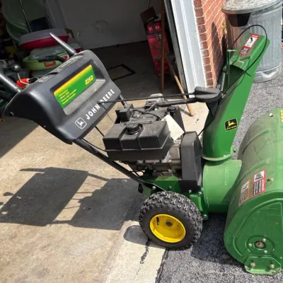 John Deere 826D Gas Powered Snow Blower 