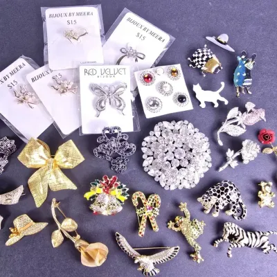 Ciner, Monet, Liztech & More Brooches