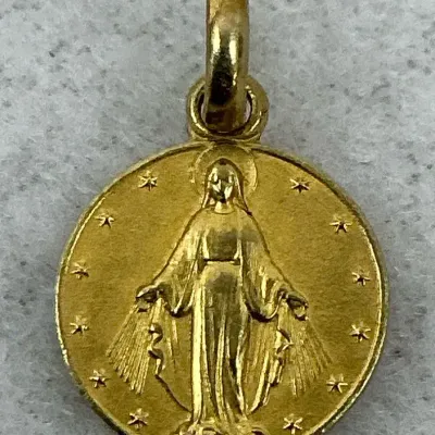 18k Gold Round Miraculous Medal