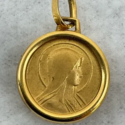 18k Gold Our Lady Madonna Medal