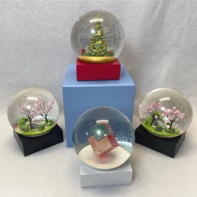 Cool Snow Globes, 4pcs
