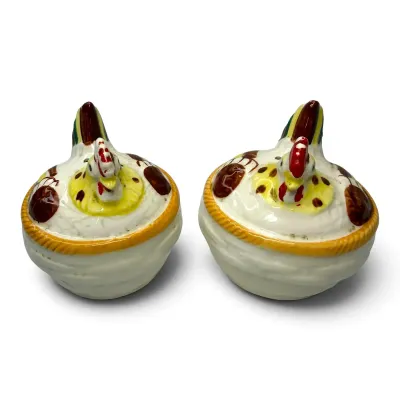 Chicken/Hen on Nest 1963 Salt & Pepper Shakers